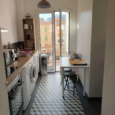 Le Verlaine, En Centre A Deux Minutes Des Plages Apartament