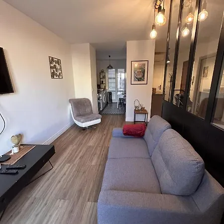 Le Verlaine, En Centre A Deux Minutes Des Plages *