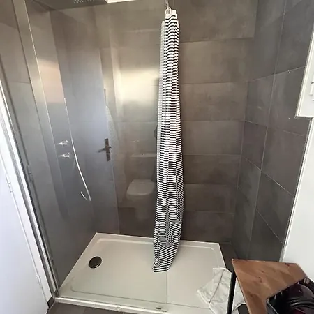 Le Verlaine, En Centre A Deux Minutes Des Plages *