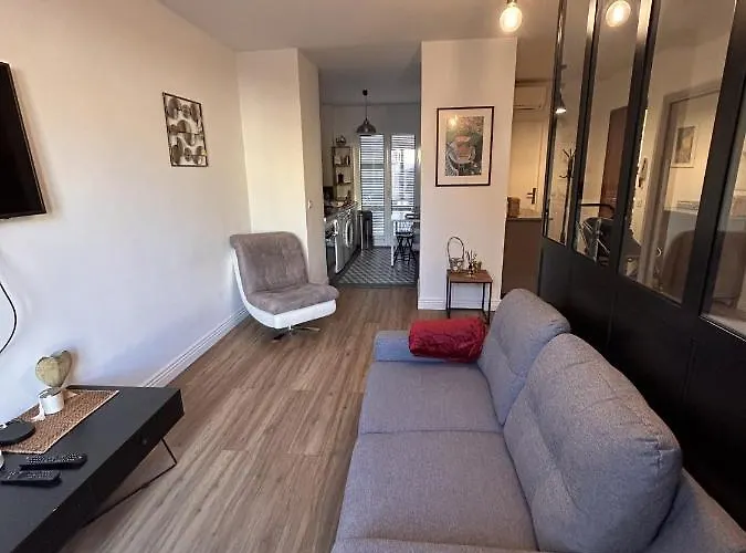 Le Verlaine, En Centre A Deux Minutes Des Plages *