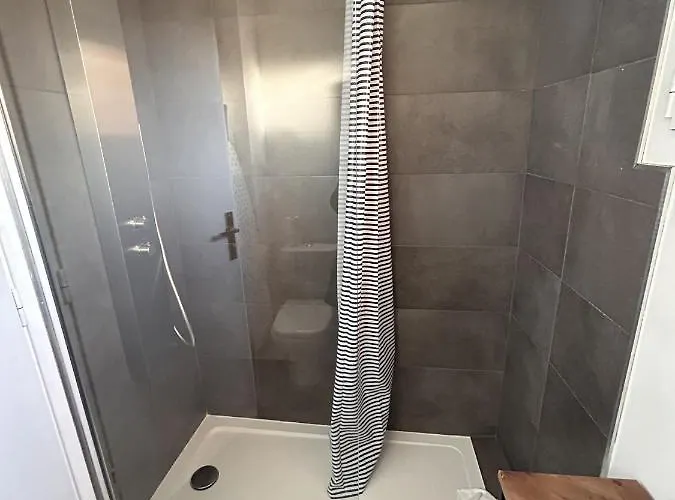 Le Verlaine, En Centre A Deux Minutes Des Plages *