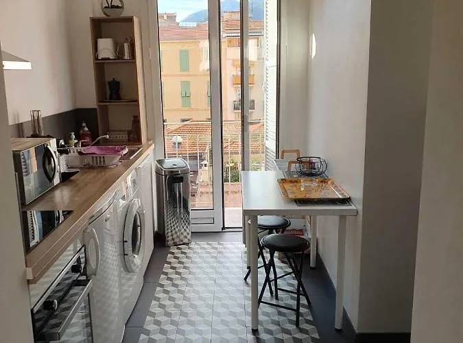 Le Verlaine, En Centre A Deux Minutes Des Plages Apartment