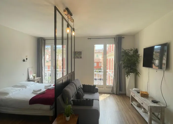 Le Verlaine, En Centre A Deux Minutes Des Plages * Menton